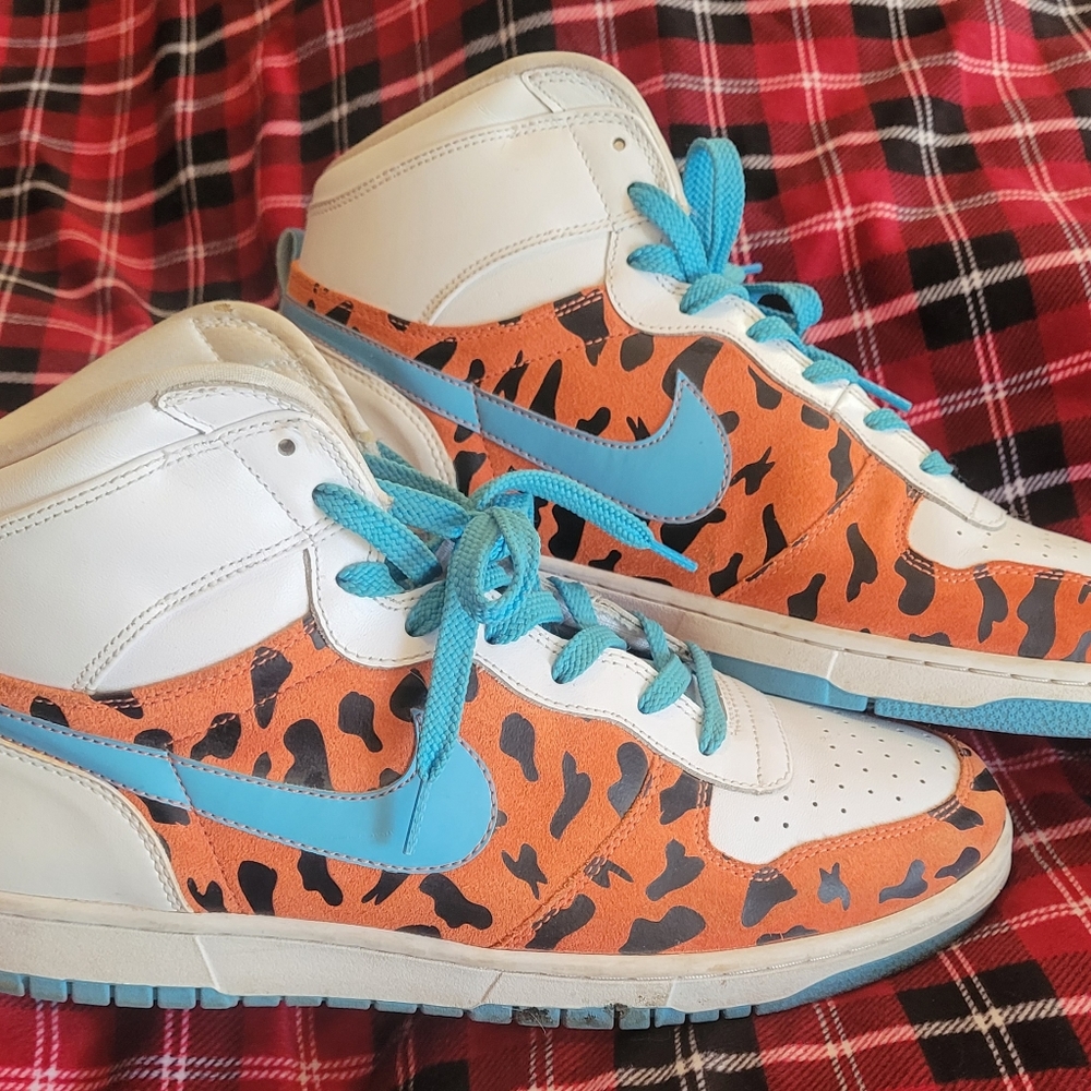 VERY RARE Nike Flintstones